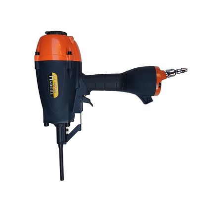 Les professionnels de la construction de matériel ne cherchent pas plus loin que ce puissant pistolet à clous de capacité