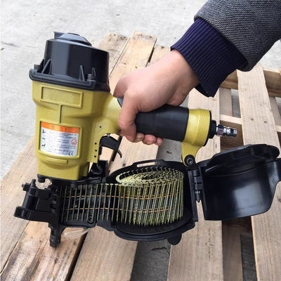 Taiwan Pneumatic Air Nailer pour palette de béton en bois de qualité industrielle CN55 Coil Nail Gun