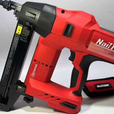 Support personnalisé OBM pistolet à clous DCCN90S2 batterie au lithium rechargeable pour le travail du bois
