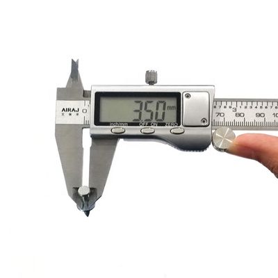 Matériau de construction pour fixation du béton avec tête plate galvanisée